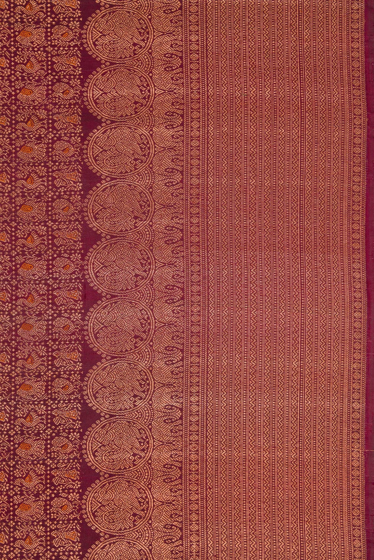 Border image of Coffee Brown Dual Tone Kanchipuram Silk Saree with Zari Brocade on the body and Fancy Border. 