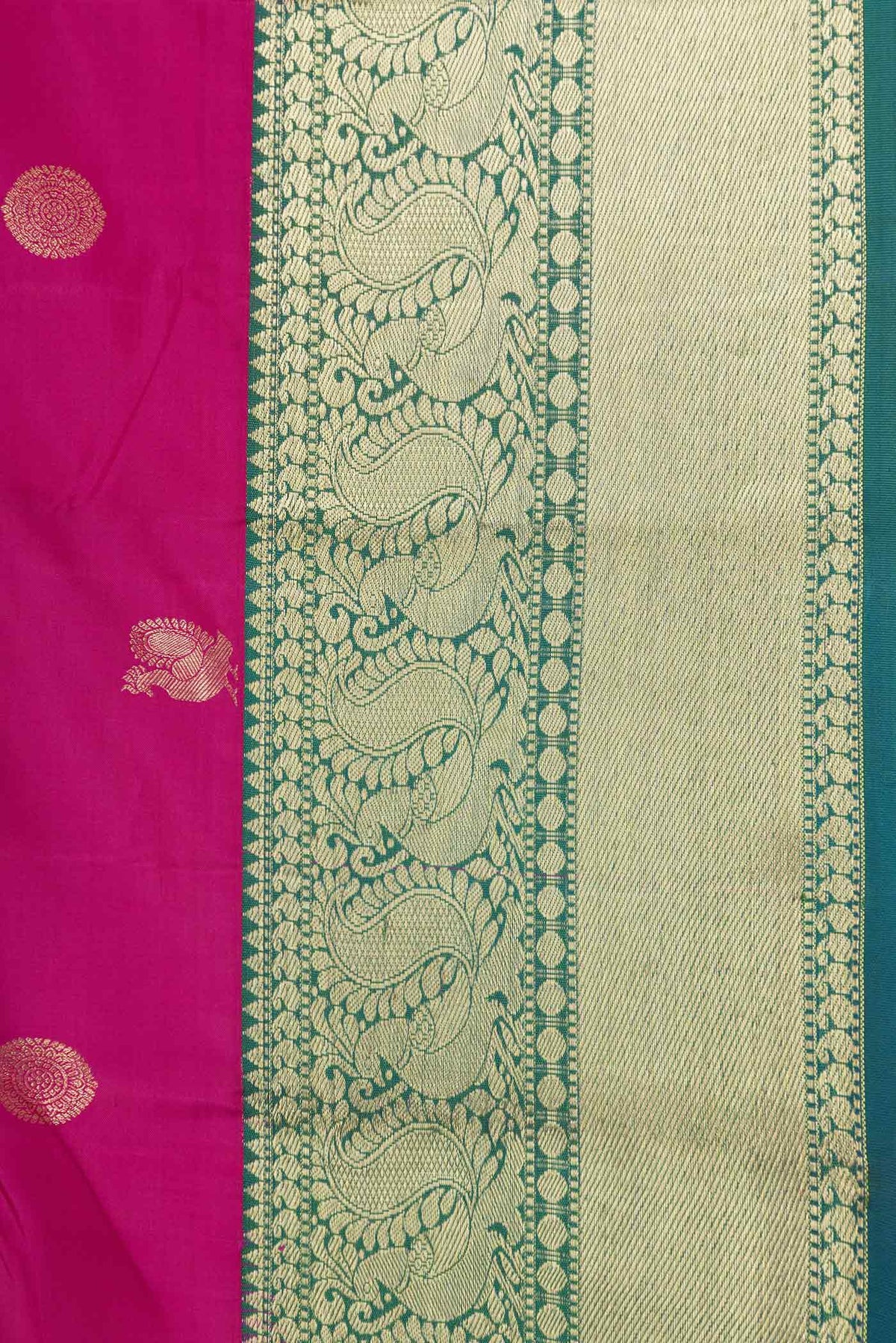 Border image of Magenta Dual Tone Kanchipuram Saree with Zari Butta on the body and Zari Border