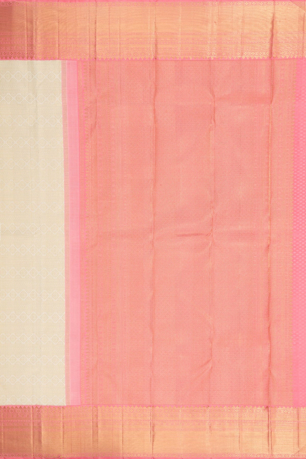 Close up image of the pallu of Pure Silk Pure Zari Off White Dual Tone Kanjivaram Saree with Zari Brocade on the body and Zari Border. 