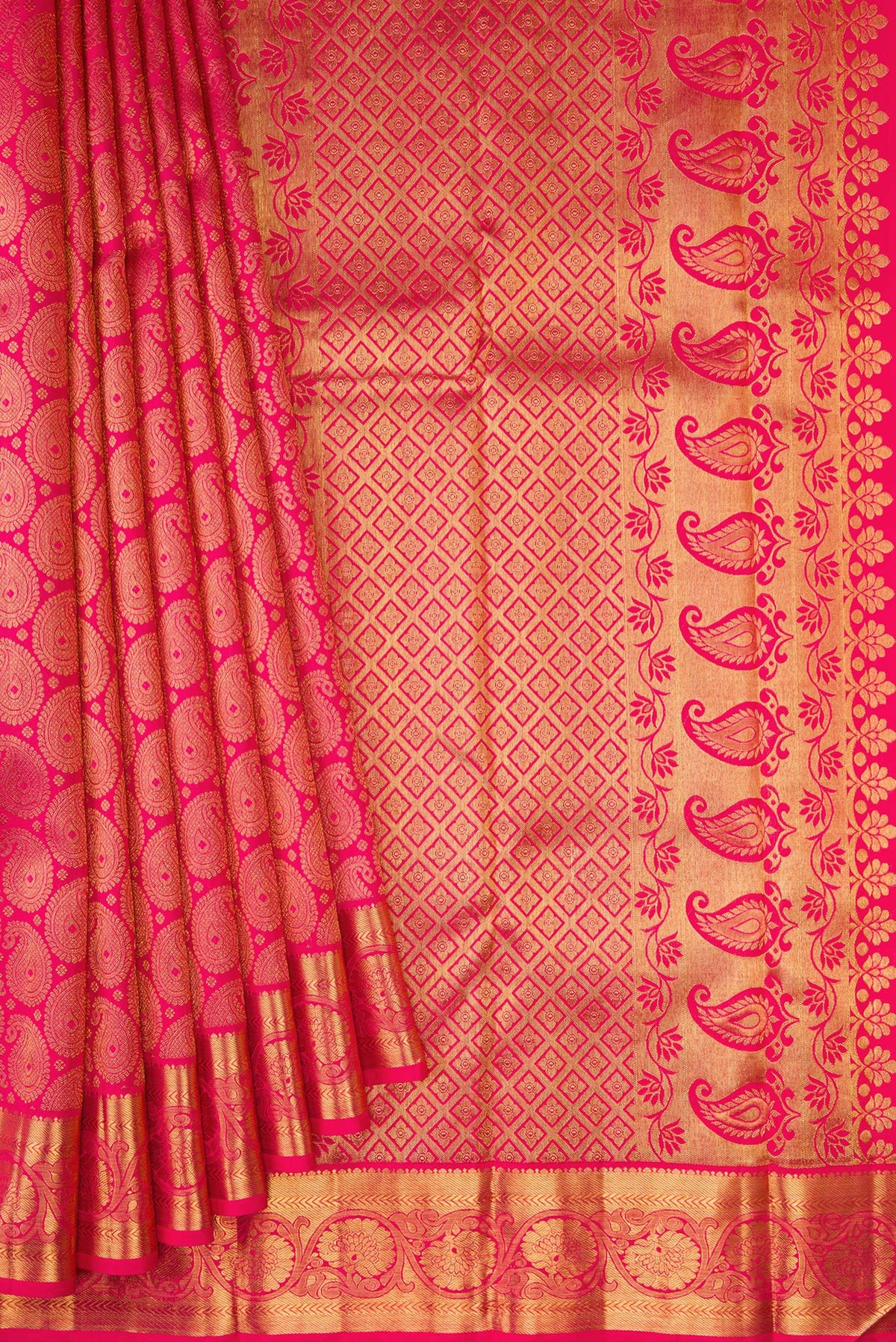 Pleats and pallu of Pure Silk Pure Zari Pink Dual Tone Kanjivaram Saree with Zari Brocade on the body and Zari Border. 