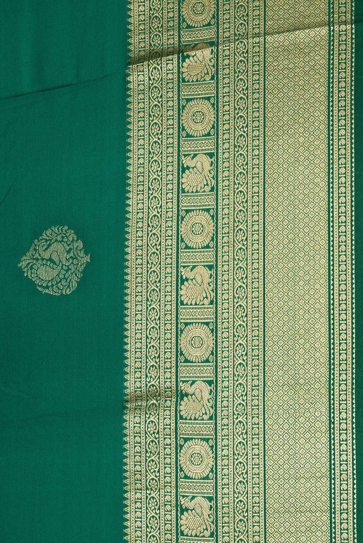Border image of Bottle Green Dual Tone Mysore Georgette Saree with Zari Butta on the body and Zari Border. 