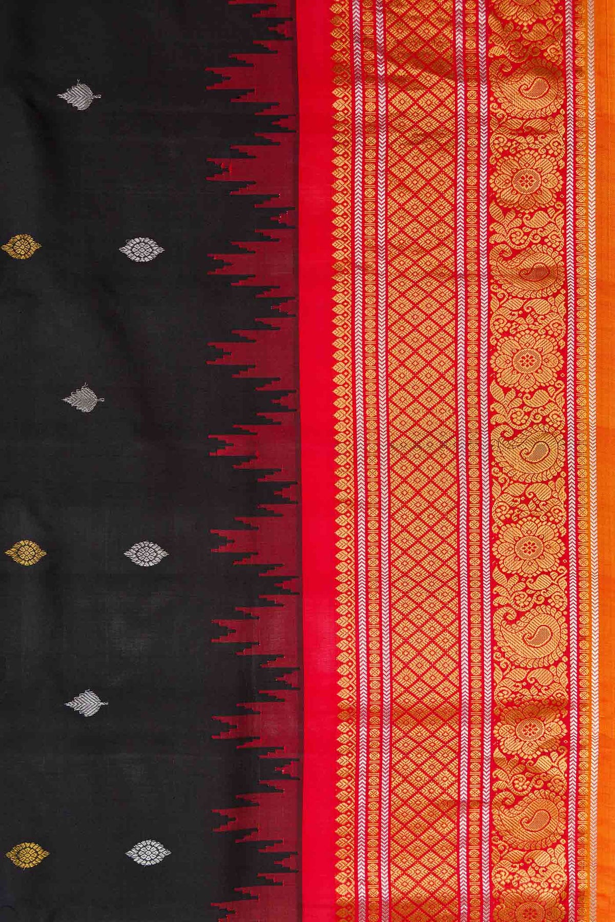 Border image of Black Dual Tone Gadwal Silk Saree with Zari Butta on the body and Zari Border