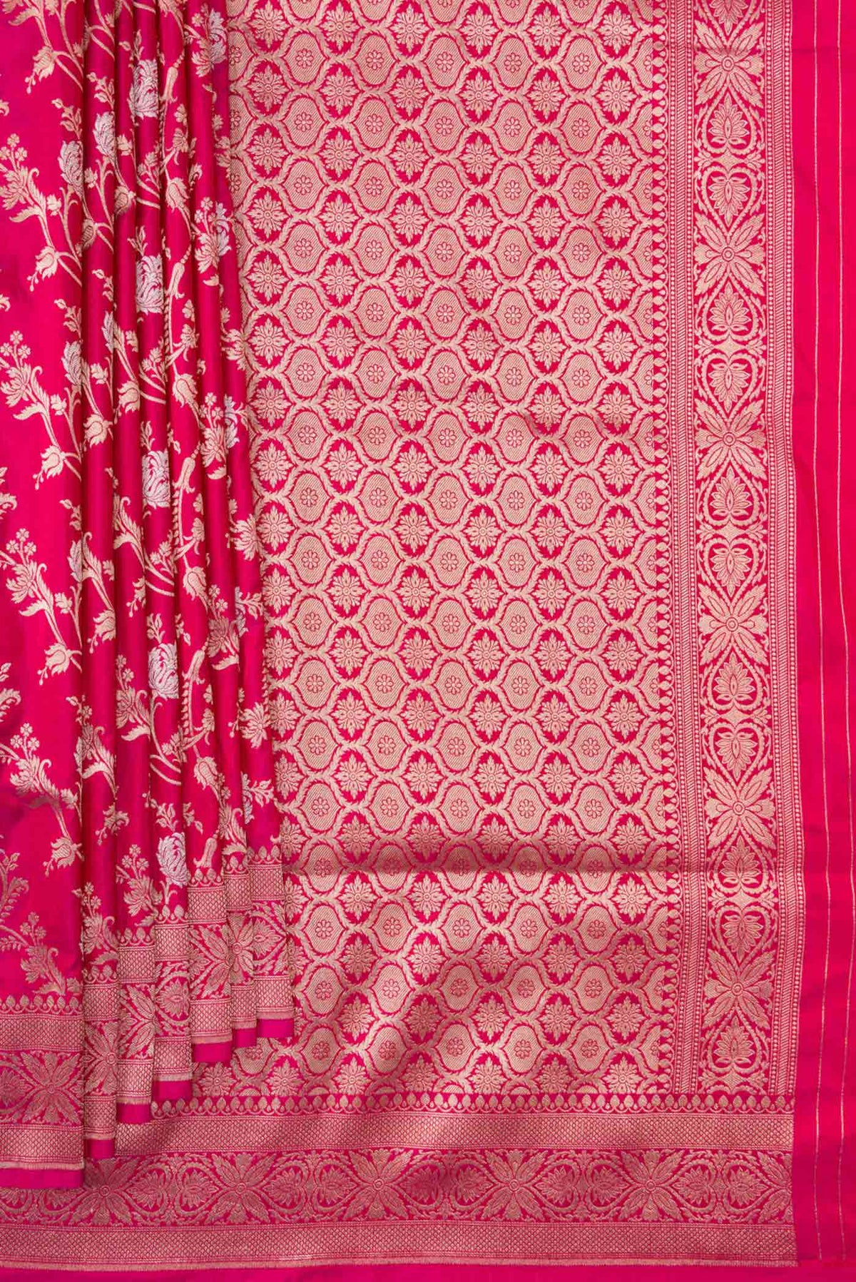Pleats and pallu of Pink Dual Tone Banarasi Silk Saree with Zari Brocade on the body and Zari Border. 