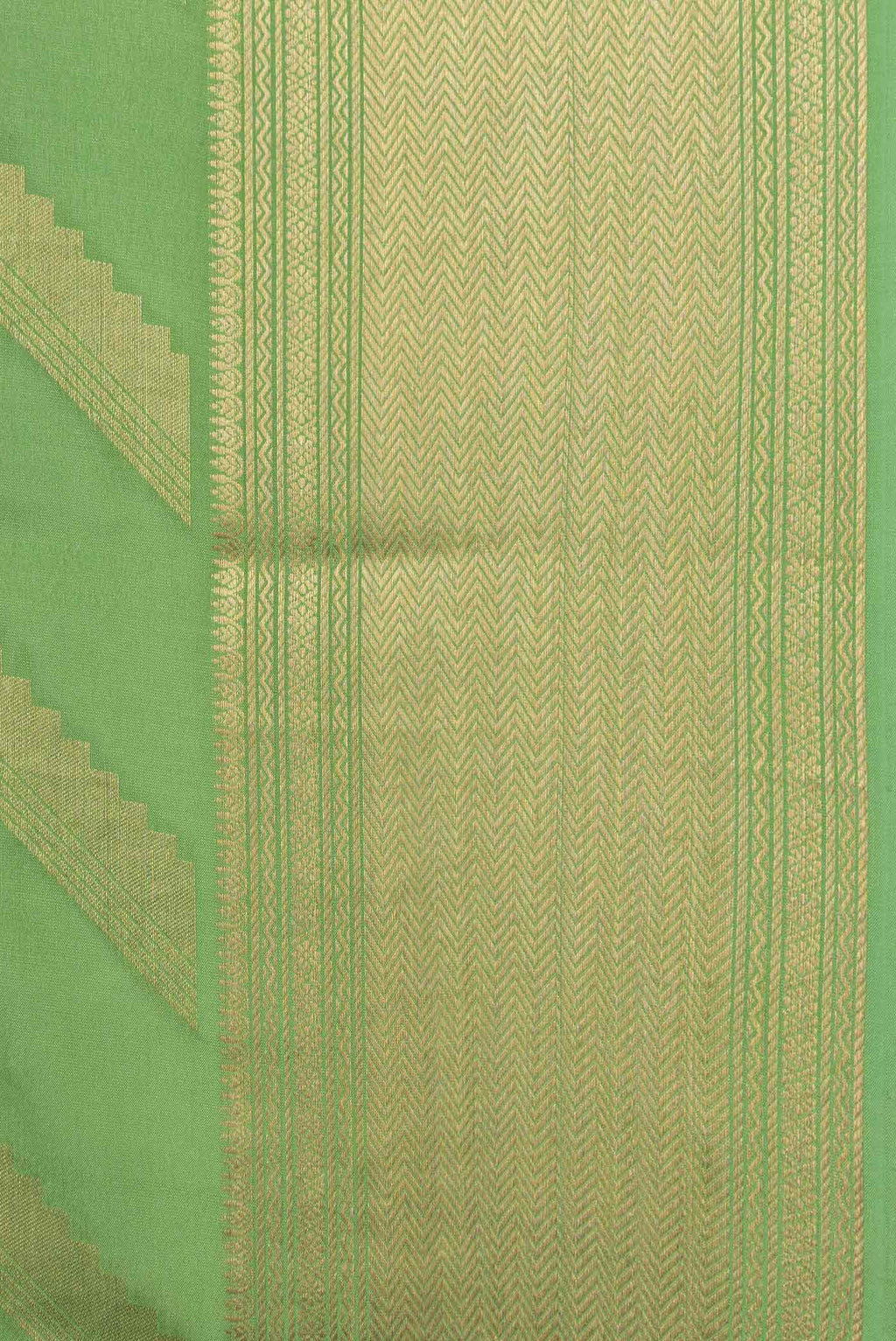 Border image of Green Mysore Crepe Saree with Stripes on the body and Zari Border