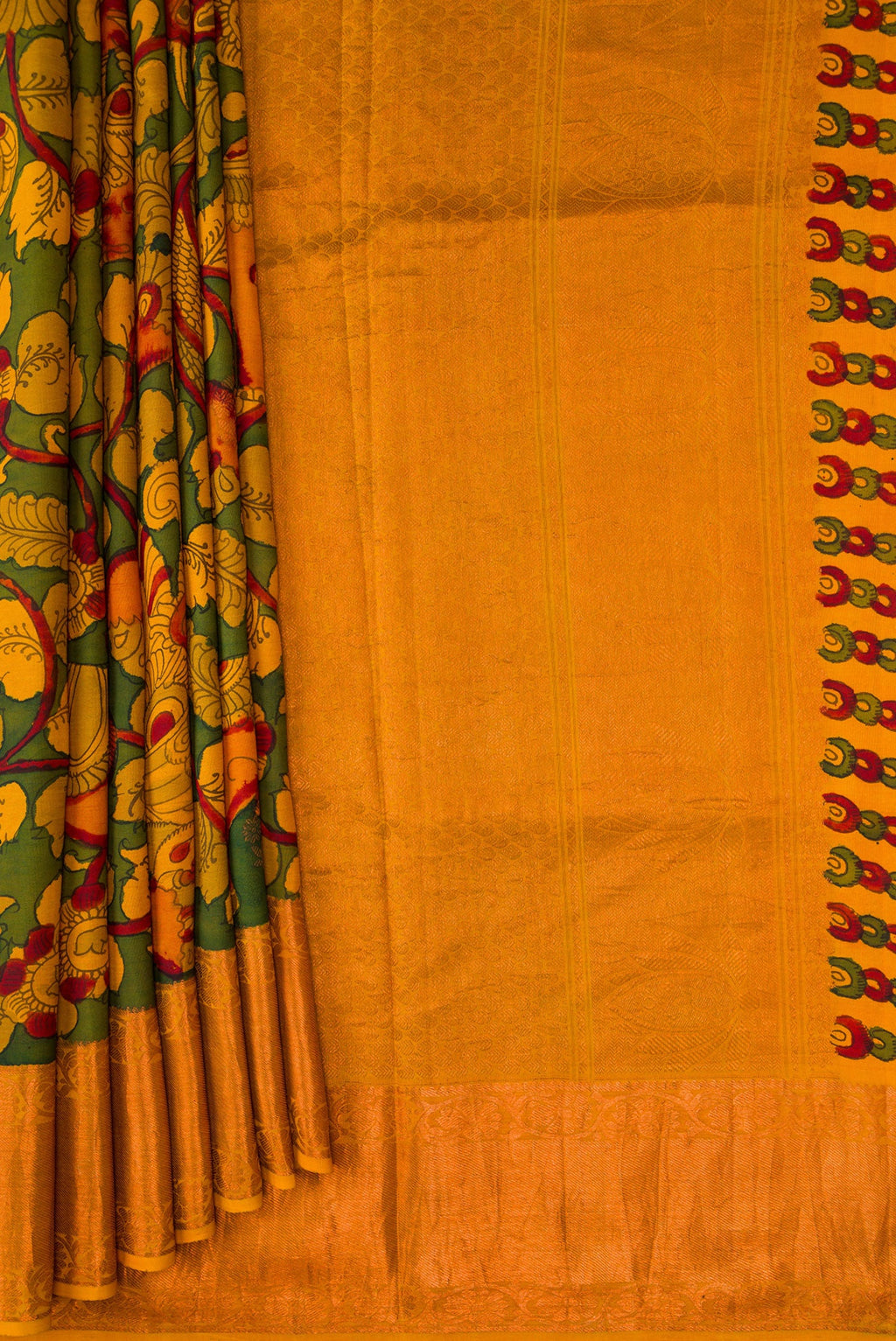 Pleats and pallu of Green Dual Tone Kanchipuram Silk Saree with kalamkari Print on the body and Zari Border. 