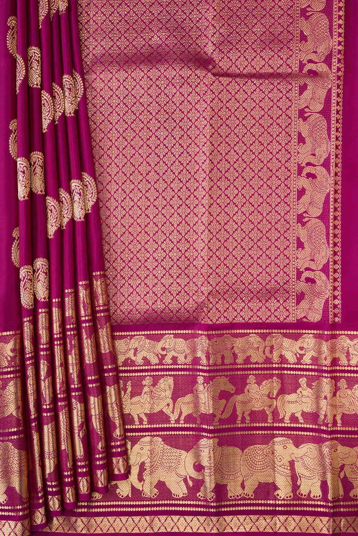 Pleats and pallu of Magenta Dual Tone Kanchipuram Silk Saree with Zari Butta on the body and Fancy Border