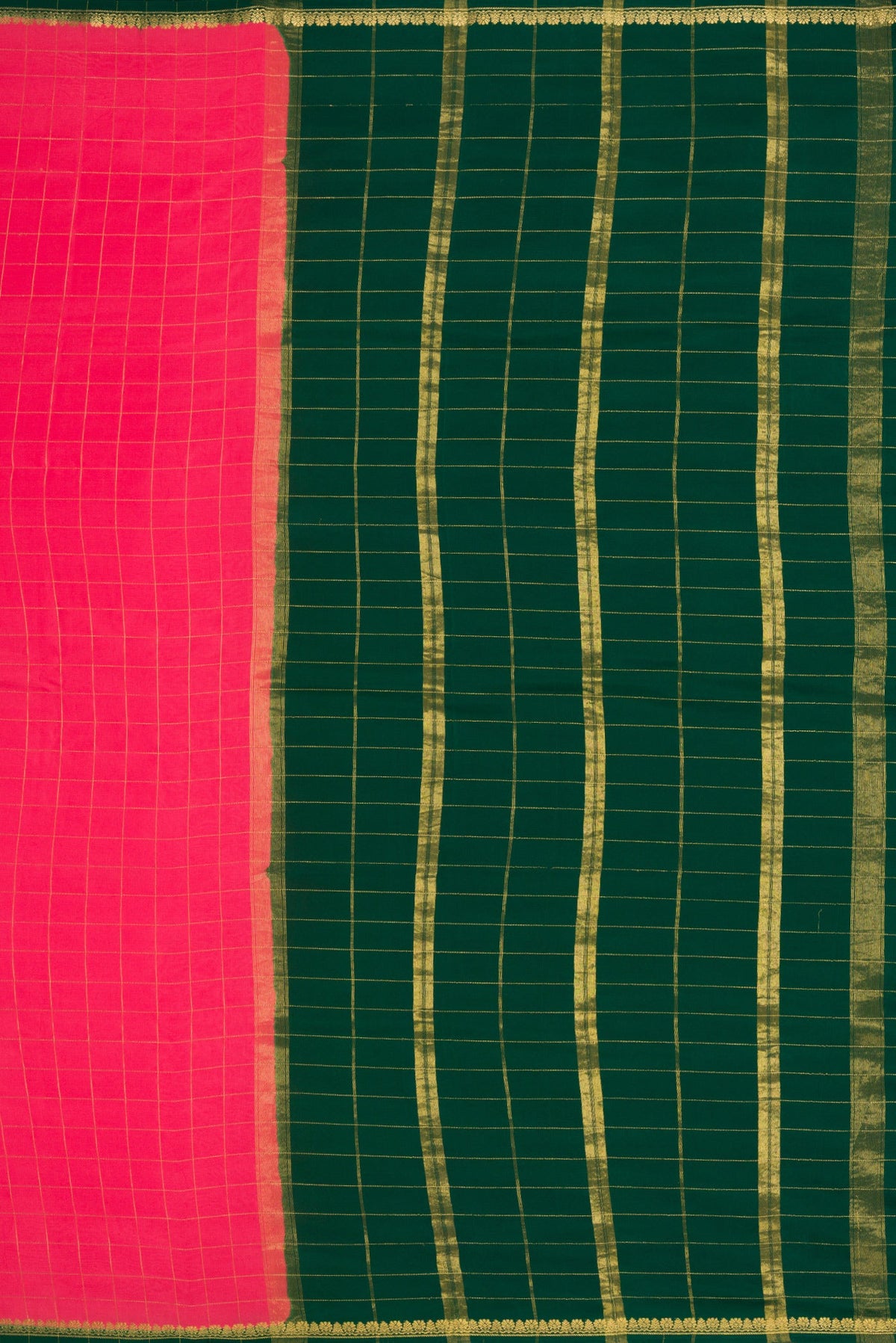 Close up image of the pallu of Pure Silk Pure Zari Dark Pink Dual Tone Mysore Crepe Saree with Plain Body and Zari Border. 