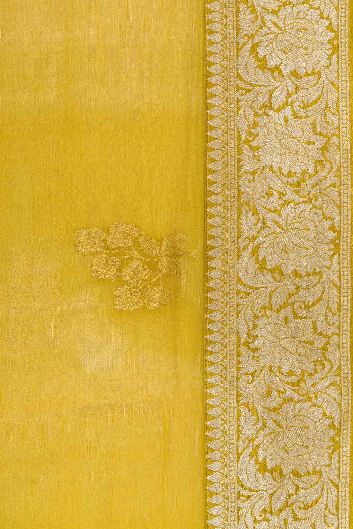 Border image of Mehandi Green Dual Tone Organza Silk Saree with Zari Butta on the body and Zari Border. 