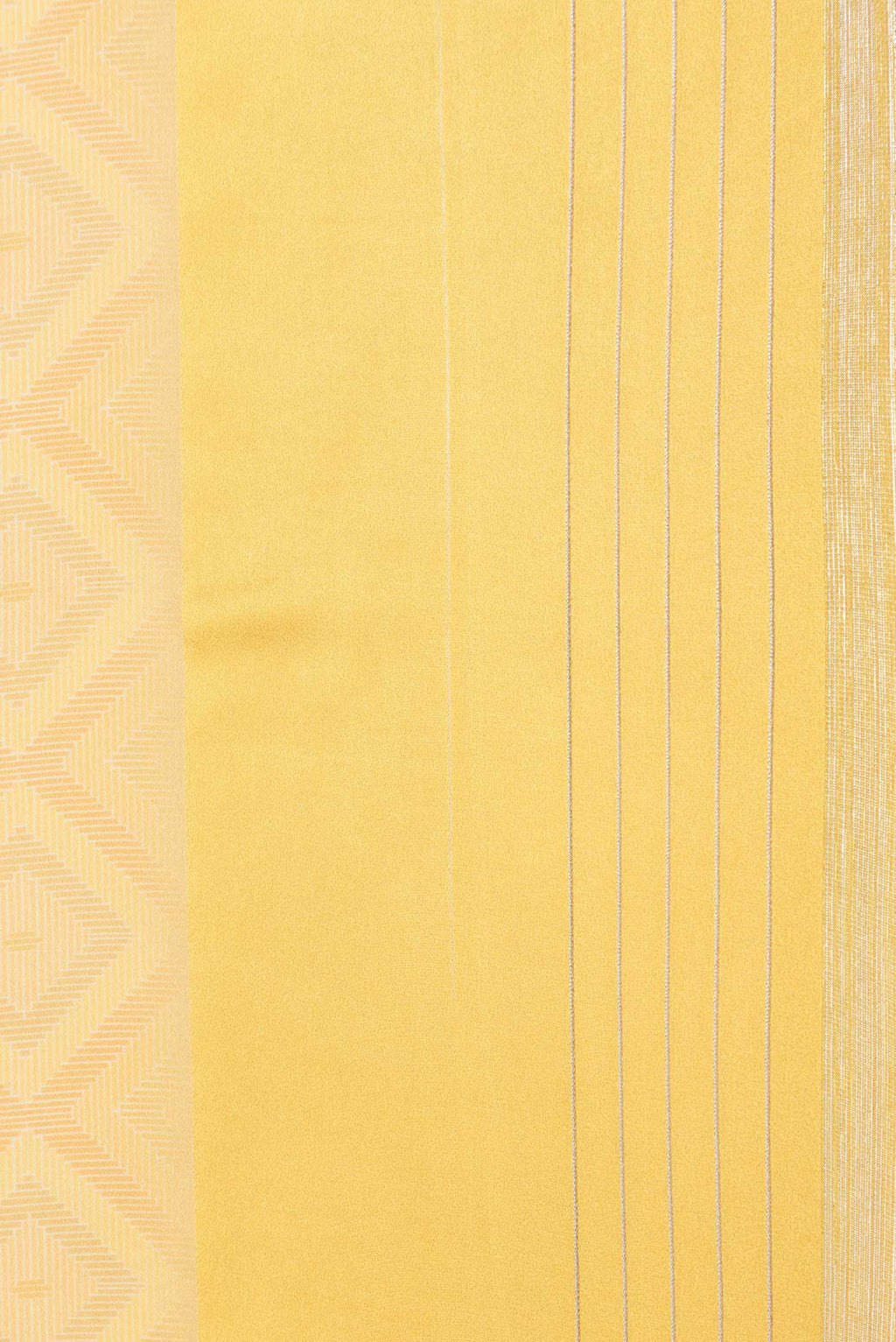 Border image of Yellow Dual Tone Georgette Saree with Printed design on the body and Zari Border