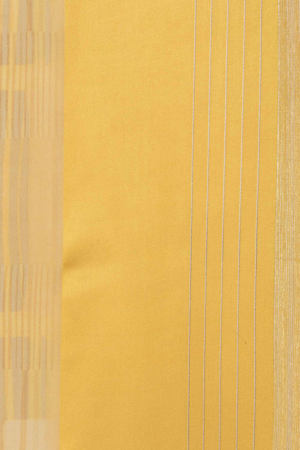 Border image of Yellow Dual Tone Georgette Saree with Printed design on the body and Zari Border