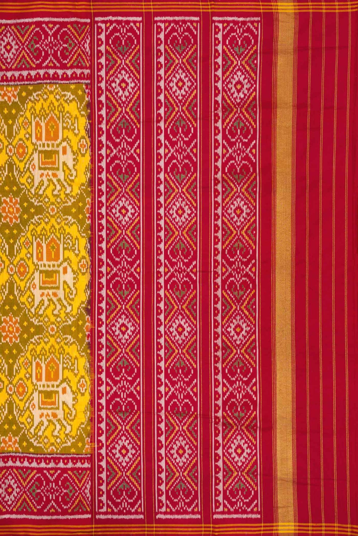 Close up image of the pallu of Mehandi Green Dual Tone Rajkot Patola Silk Saree with Ikat Print on the body and Ikat Border
