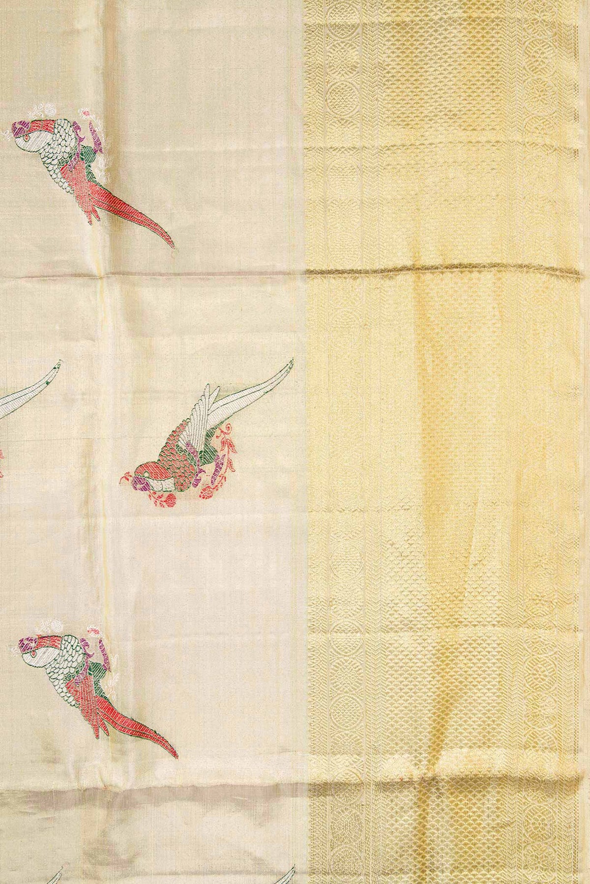Border image of Gold Dual Tone Kanjivaram Tissue Silk Saree with Zari Brocade on the body and Zari Border. 