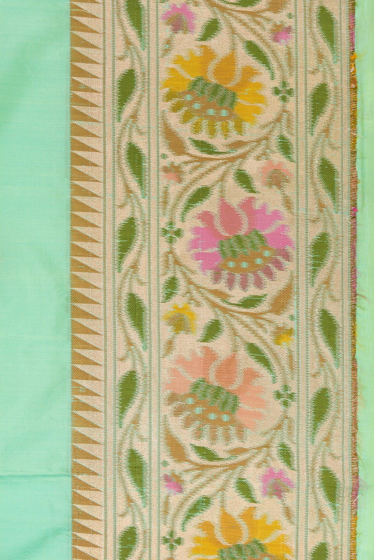 Border image of Sea Green Dual Tone Banarasi Silk Saree with Zari Butta on the body and Zari Border. 