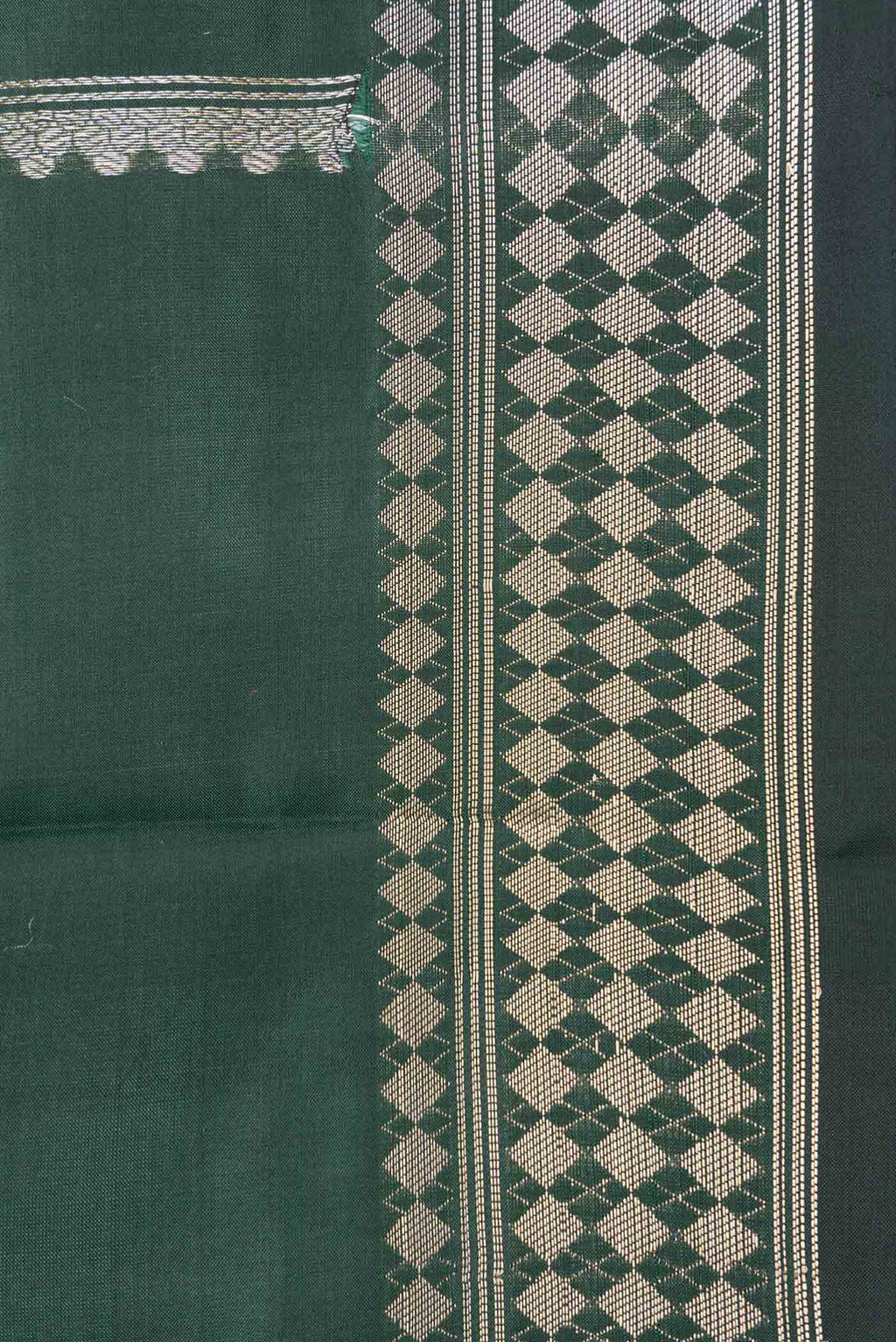 Border image of Bottle Green Dual Tone Banarasi Silk Saree with Zari Butta on the body and Zari Border