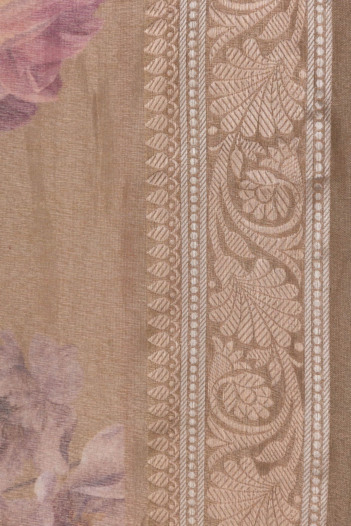 Border image of Mehandi Green Dual Tone Organza Silk Saree with Printed design on the body and Zari Border. 
