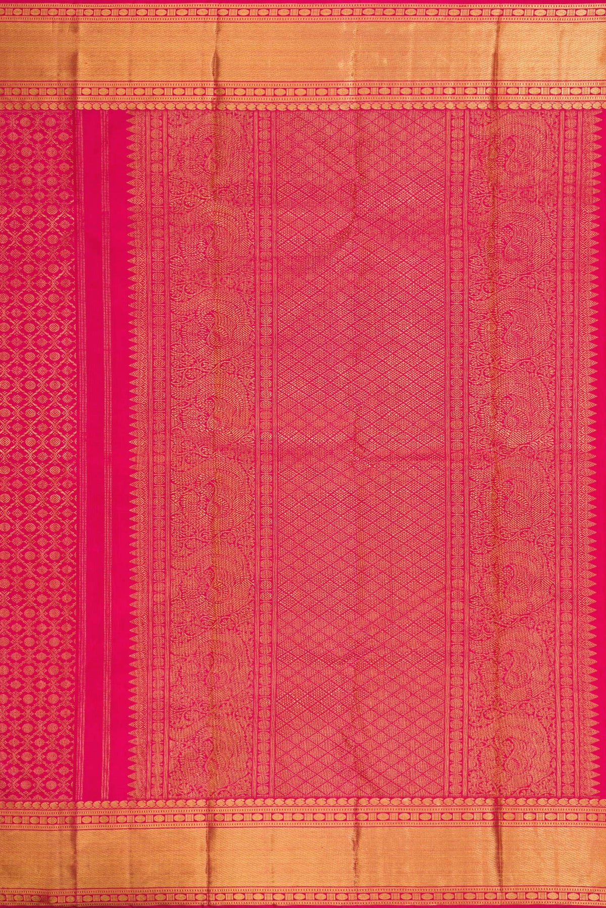 Close up image of the pallu of Pure Silk Pure Zari Pink Dual Tone Kanjivaram Saree with Zari Brocade on the body and Zari Border. 