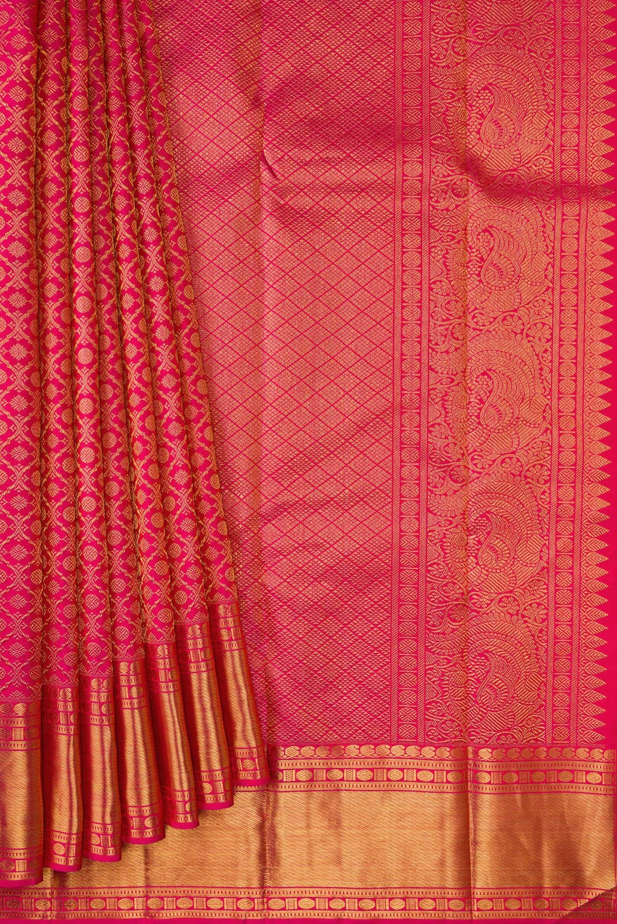 Pleats and pallu of Pure Silk Pure Zari Pink Dual Tone Kanjivaram Saree with Zari Brocade on the body and Zari Border. 