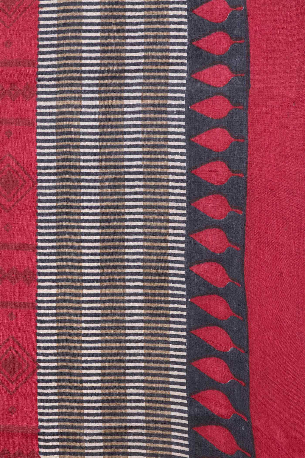 Border image of Red Dual Tone Tussar Saree with Printed design on the body and Printed Border