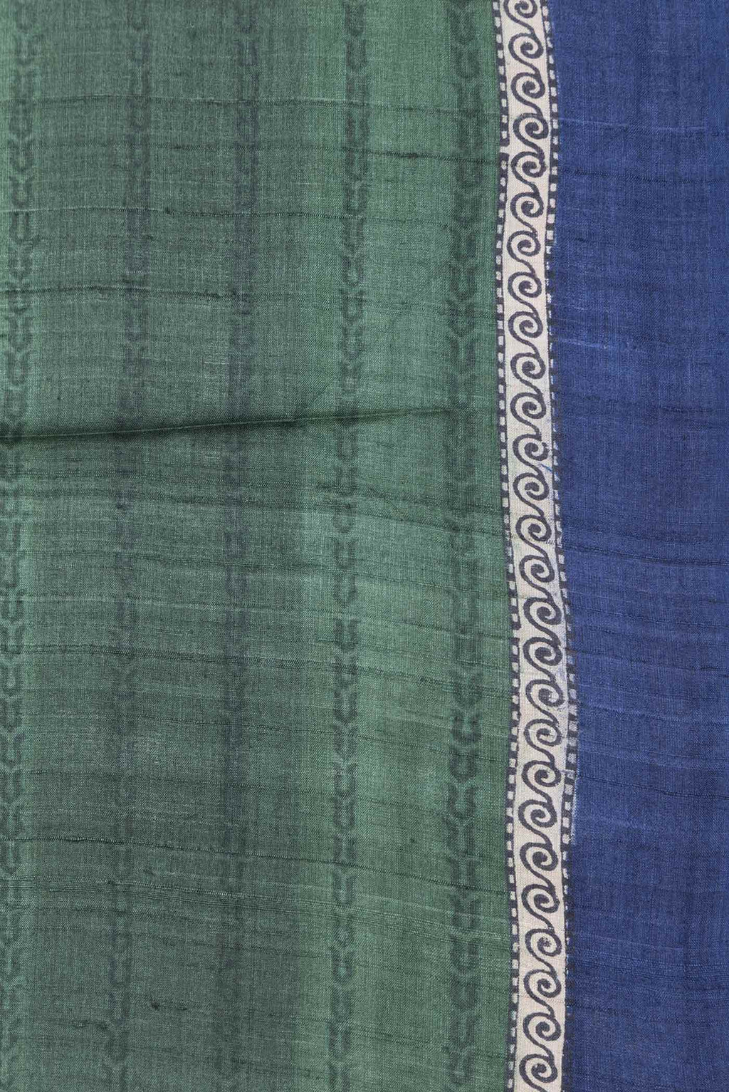 Border image of Green Dual Tone Tussar Silk SareePrinted design on the body and Plain Border