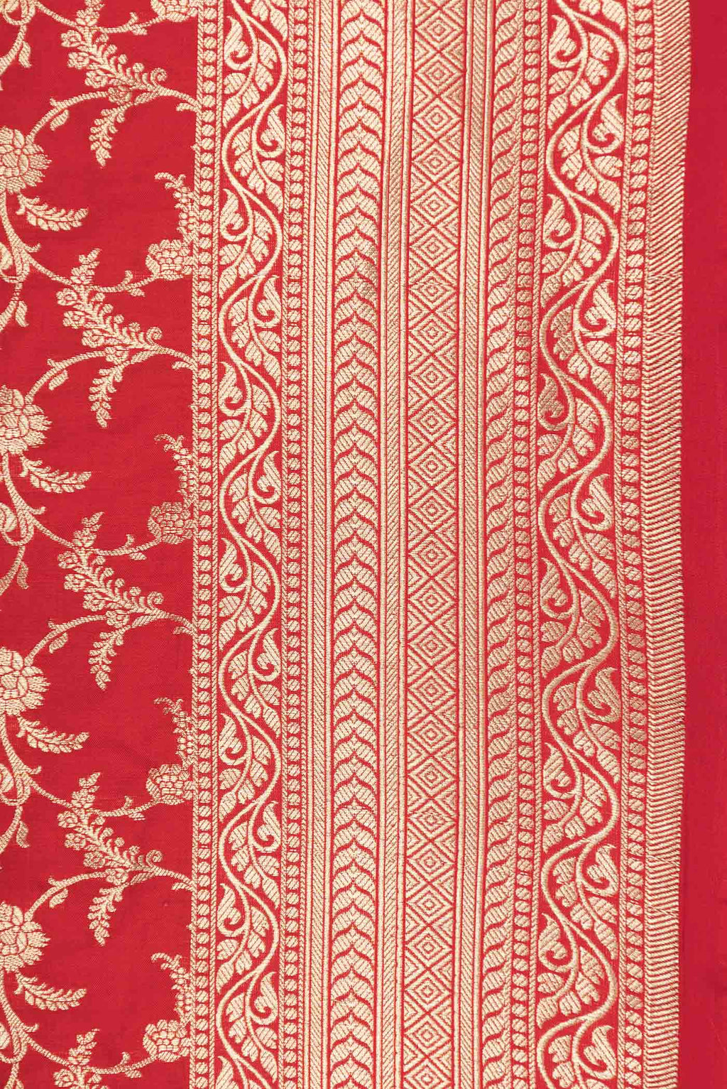 Border image of Red Dual Tone Banarasi Saree with Zari Brocade on the body and Zari Border