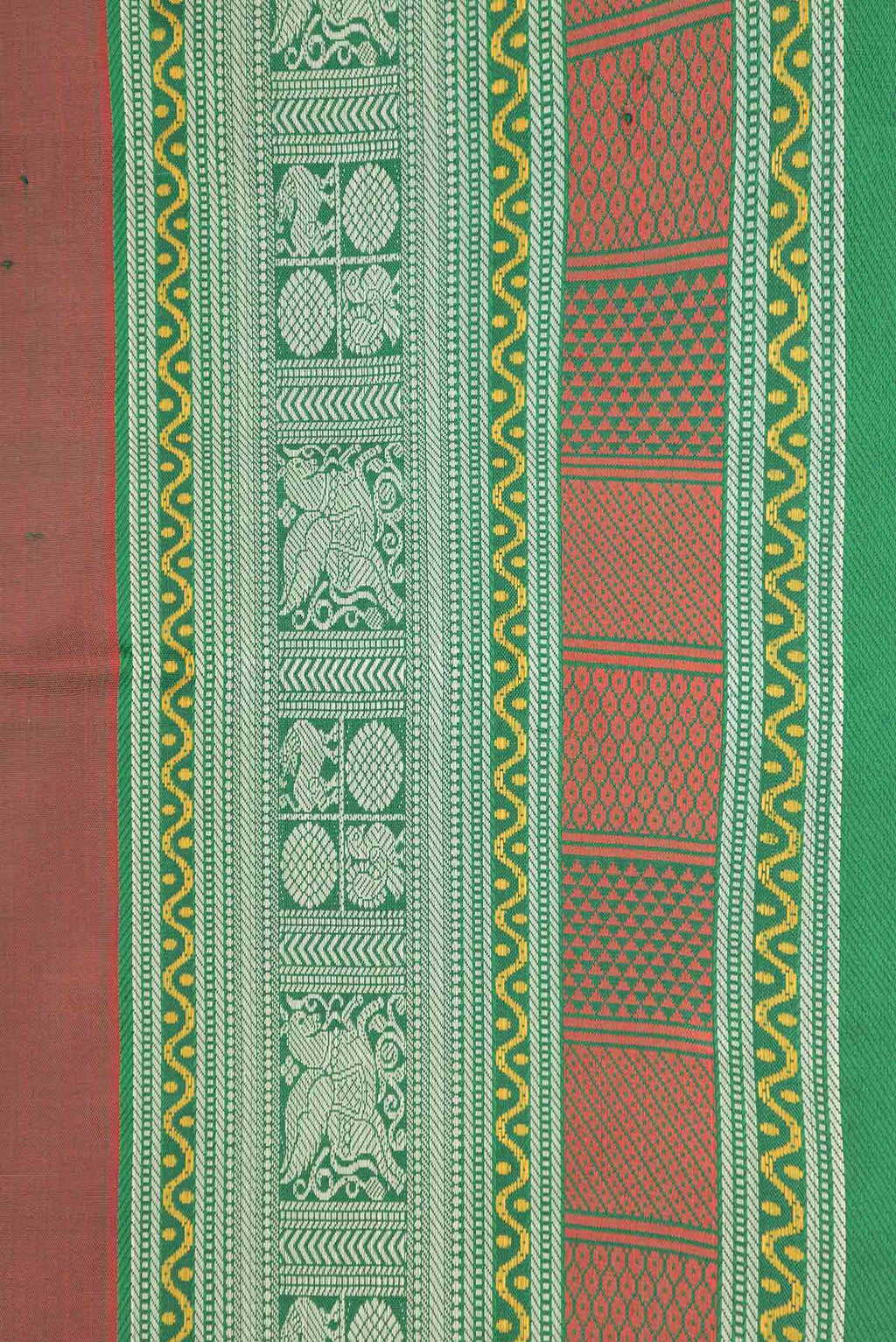 Border image of Maroon Dual Tone Kanchipuram Saree with Zari Butta on the body and Thread Border
