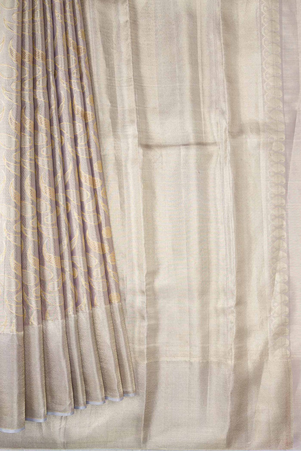 Pleats and pallu of Lavender Dual Tone Kanchipuram Tissue Silk Saree with Zari Brocade on the body and Zari Border