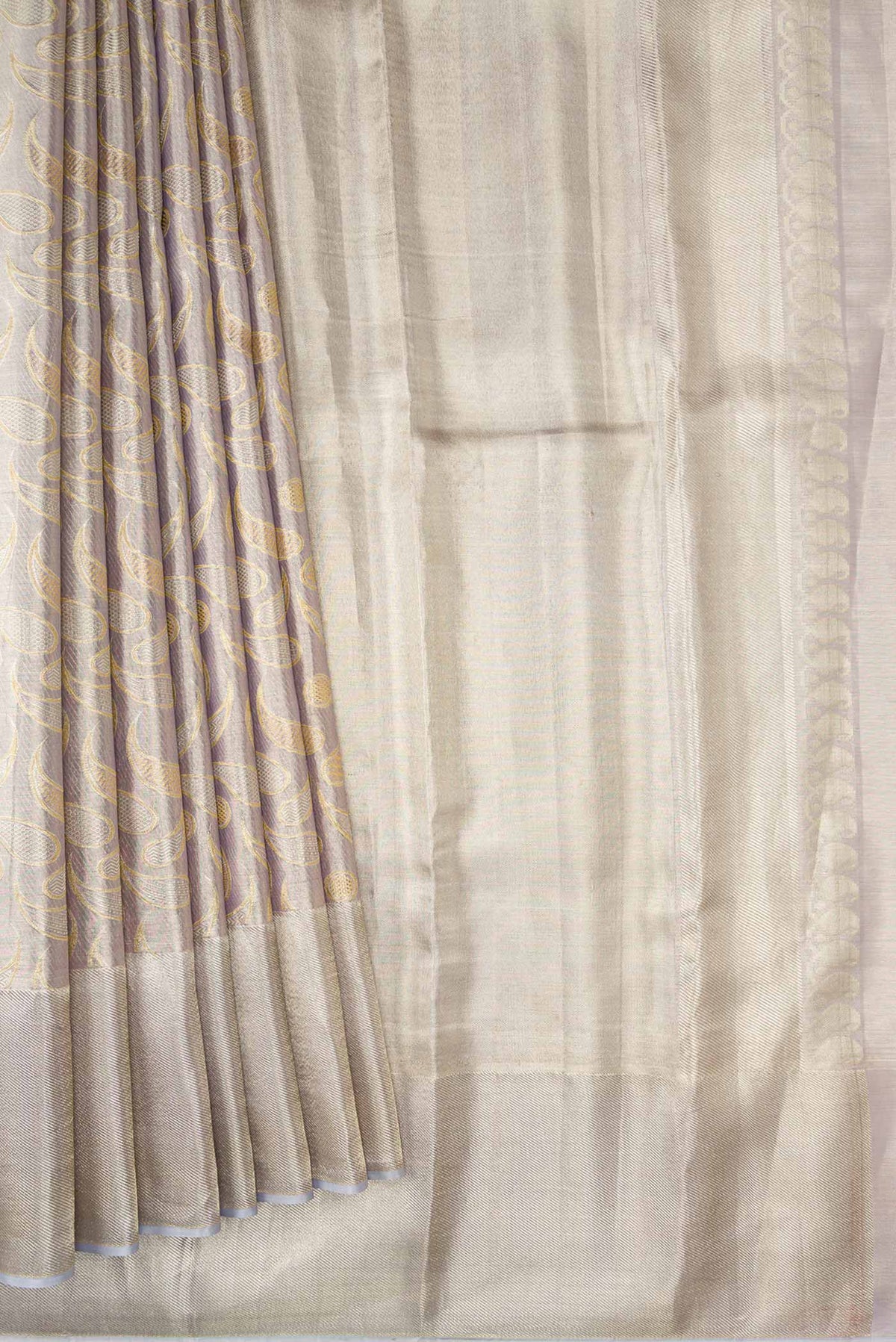 Pleats and pallu of Lavender Dual Tone Kanchipuram Tissue Silk Saree with Zari Brocade on the body and Zari Border