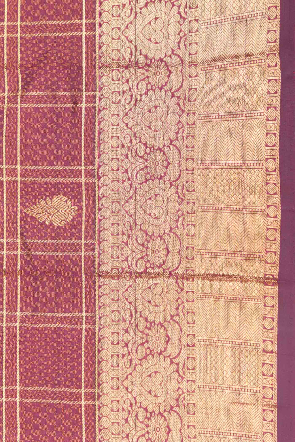 Border image of Purple Dual Tone Kanchipuram Silk Saree with Jacquard With Zari Butta on the body and Zari Border
