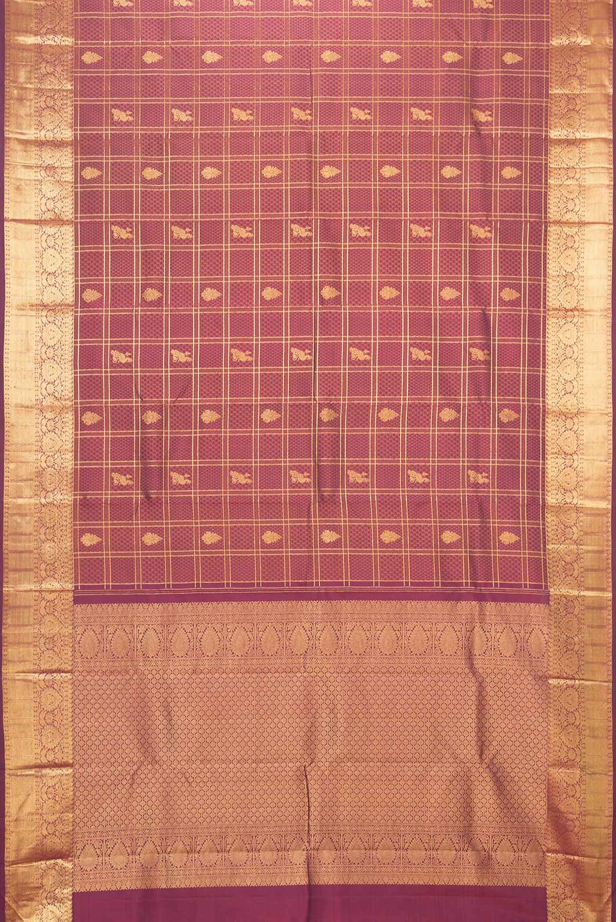 Flat view of Purple Dual Tone Kanchipuram Silk Saree with Jacquard With Zari Butta on the body and Zari Border