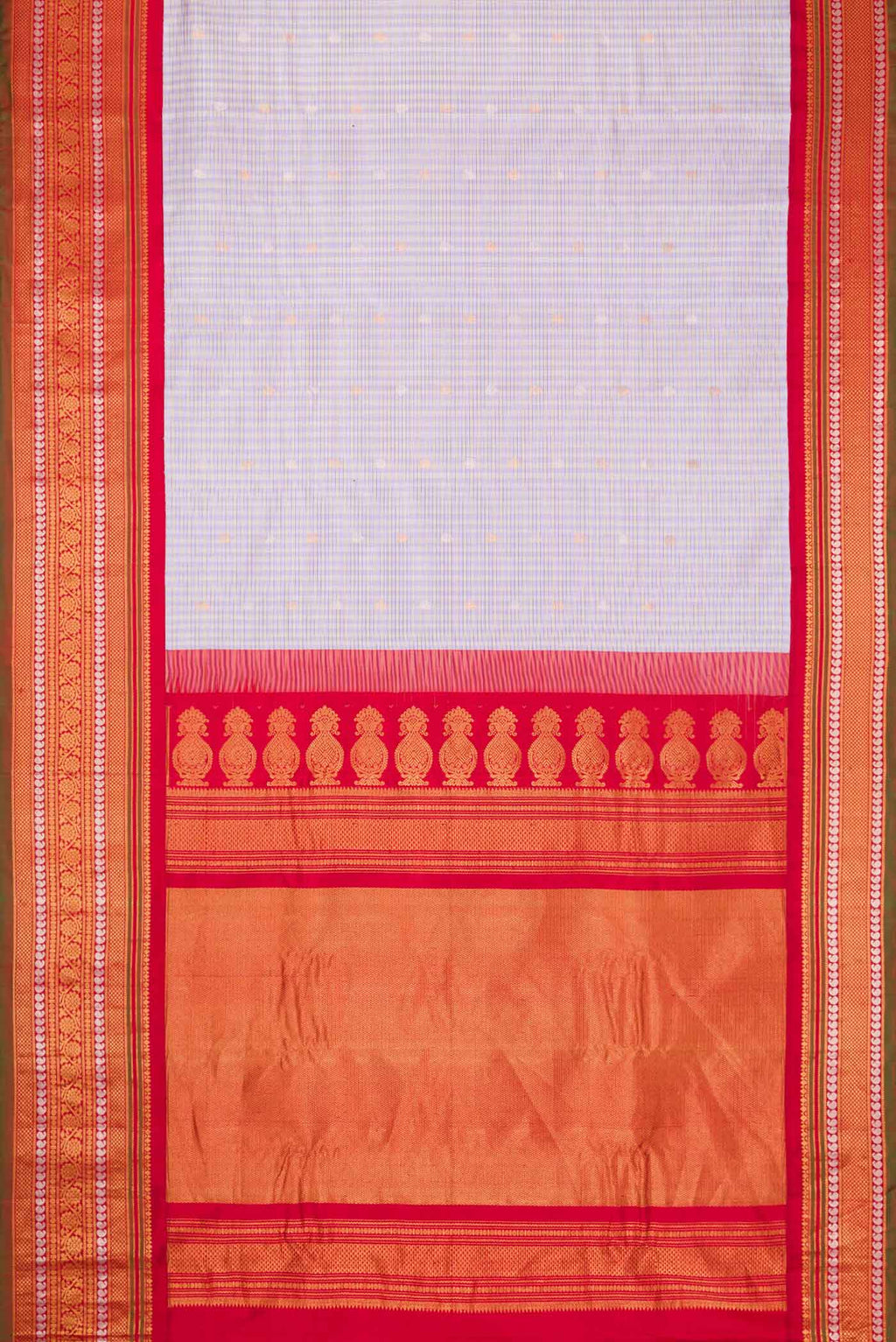 Flat view of Lilac Dual Tone Gadwal Silk Saree with Zari Butta on the body and Zari Border