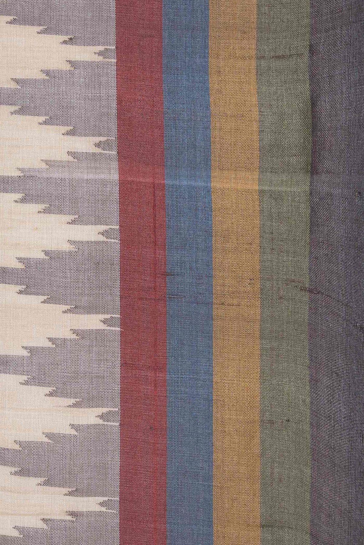 Border image of Beige Dual Tone Tussar Silk Saree with Embroidery on the body and Plain Border