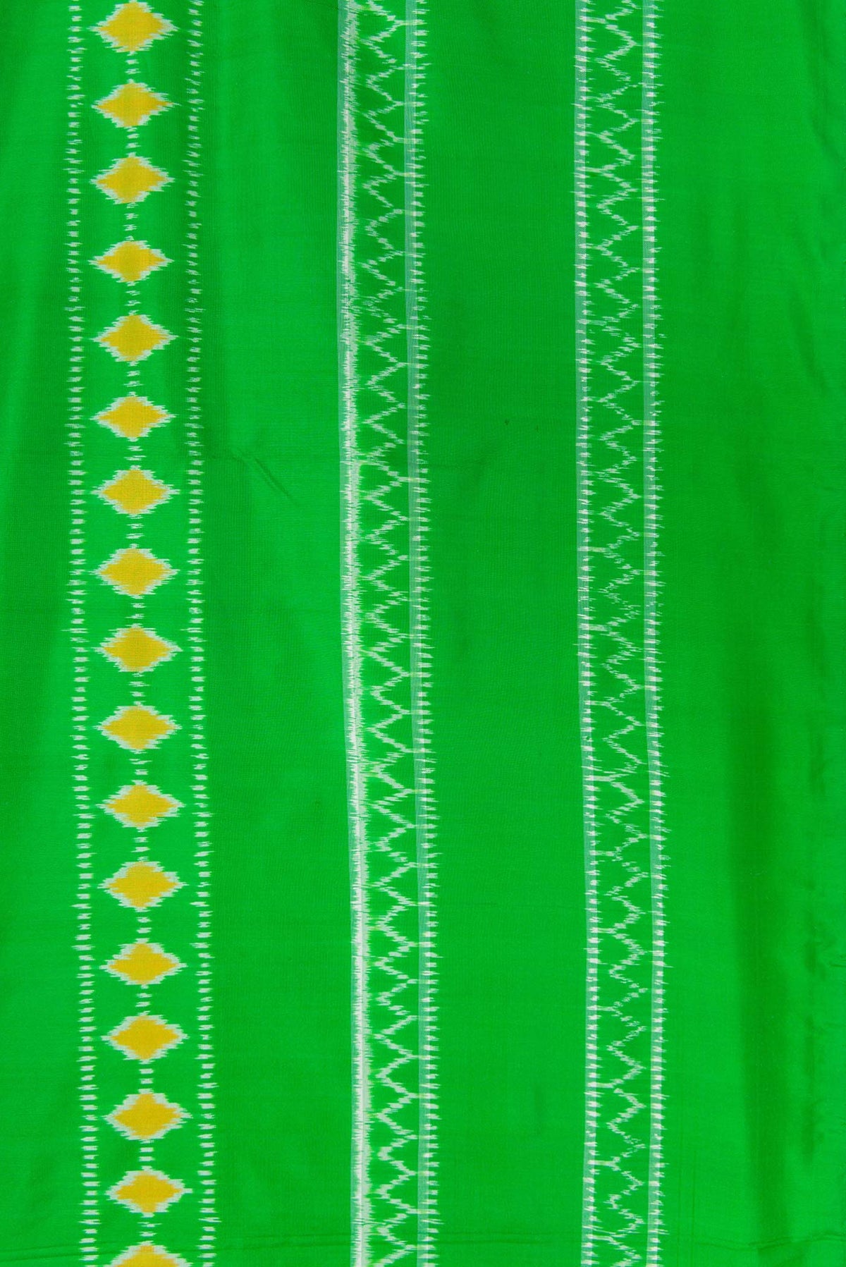 Border image of Parrot Green Dual Tone Rajkot Patola Silk Saree with Ikat Print on the body and Ikat Border