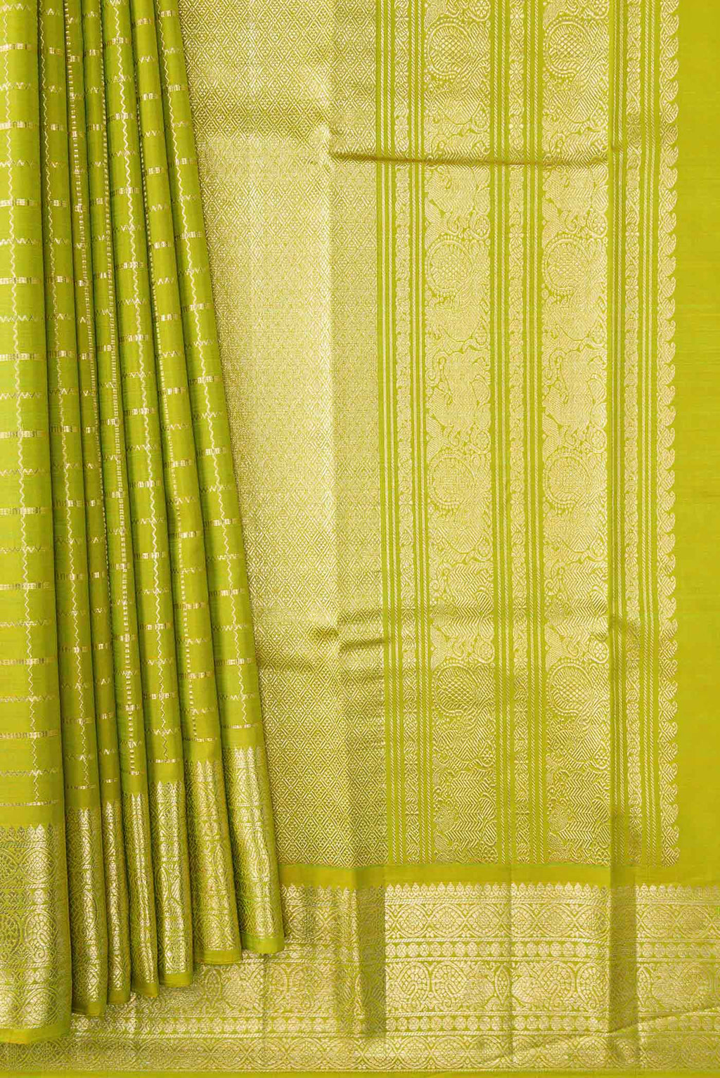 Pleats and pallu of Parrot Green Kanchipuram Silk Saree with Checked design on the body and Zari Border
