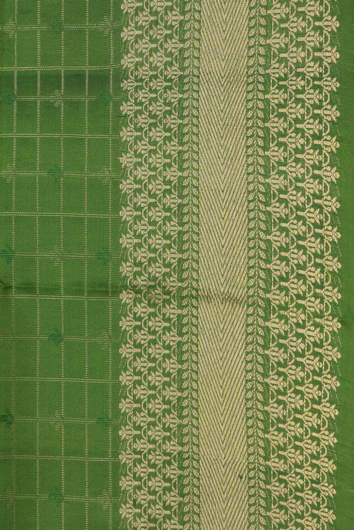 Border image of Green Dual Tone Soft Silk Saree with Checked design on the body and Thread Border. 