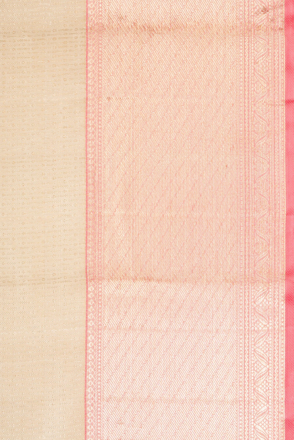 Border image of Pista Green Dual Tone Kanchipuram Silk Saree with Zari Brocade on the body and Zari Border. 