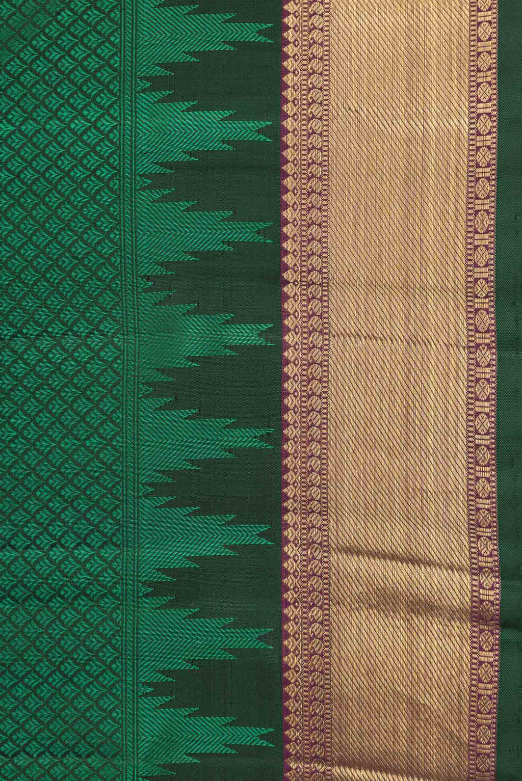 Border image of Pure Silk Pure Zari Green Dual Tone Kanchipuram Saree with Jacquard With Zari Butta on the body and Zari Border