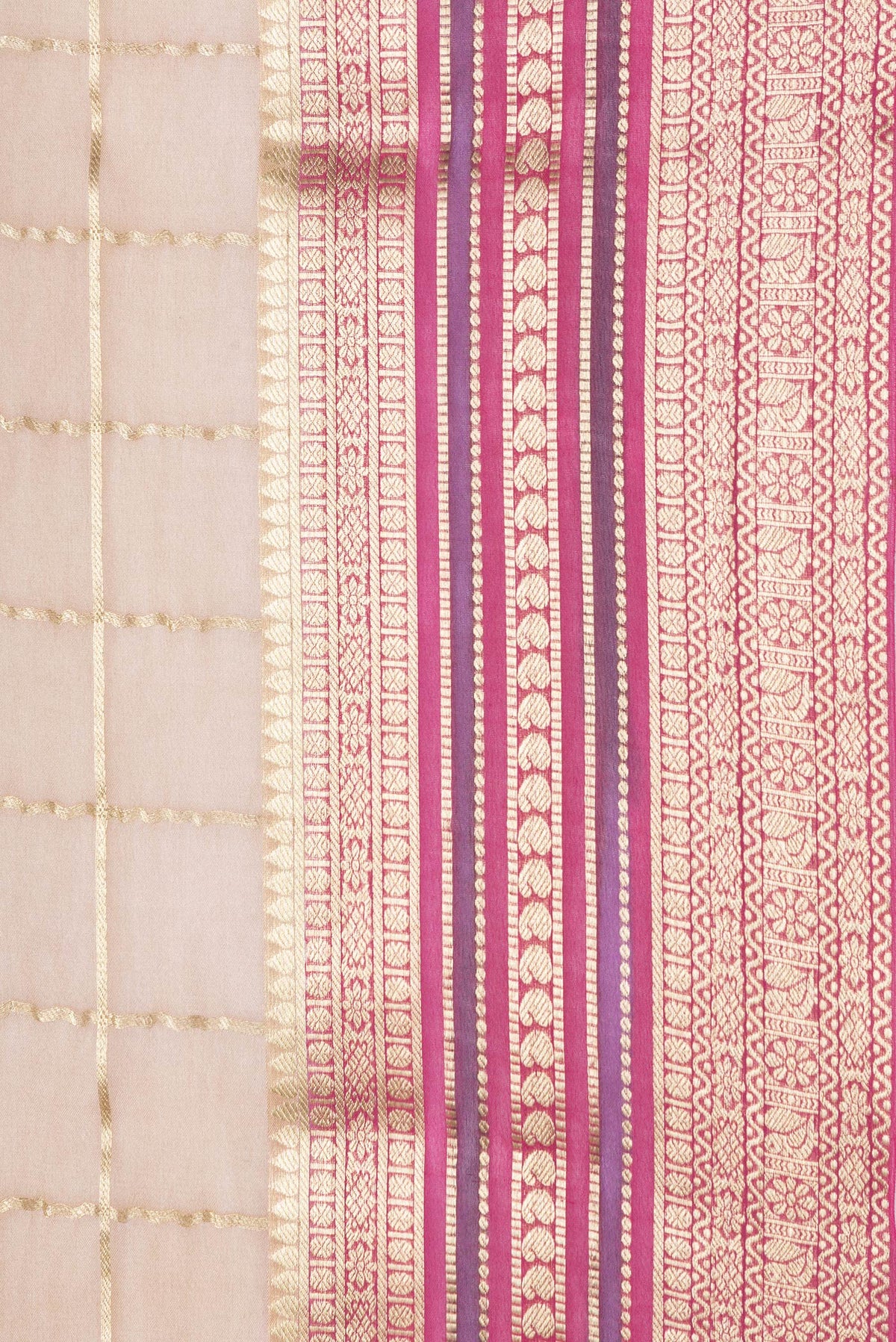 Border image of Brown Dual Tone Mysore Georgette Saree with Checked design on the body and Zari Border. 