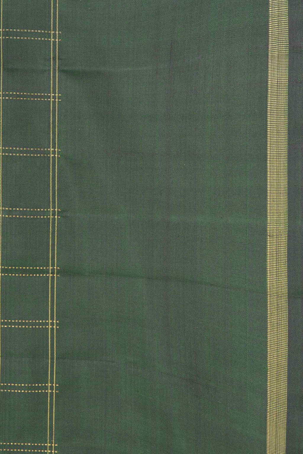 Border image of Bottle Green Dual Tone Kanchipuram Saree with Checked design on the body and Zari Border. 
