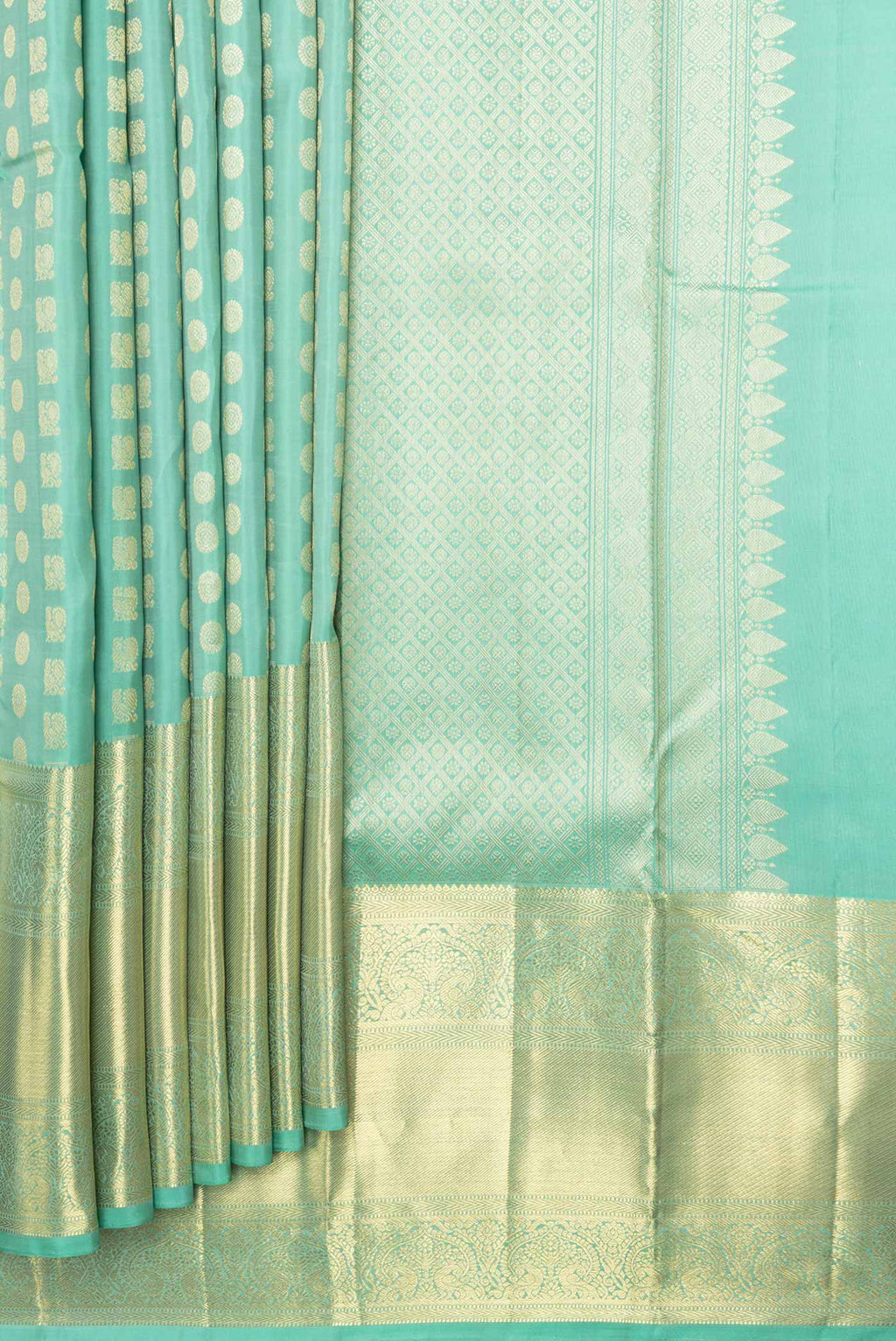Pleats and pallu of Sea Green Dual Tone Kanchipuram Saree with Zari Butta on the body and Zari Border