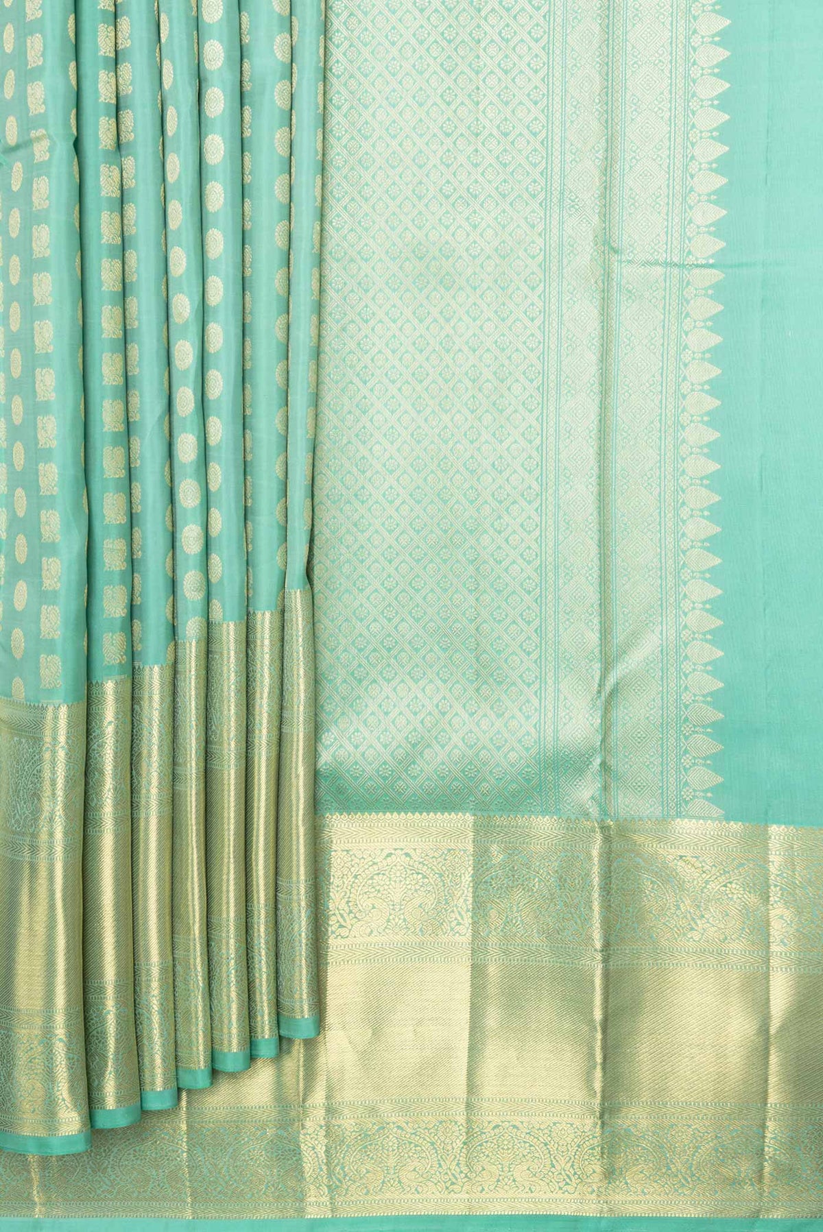 Pleats and pallu of Sea Green Dual Tone Kanchipuram Saree with Zari Butta on the body and Zari Border