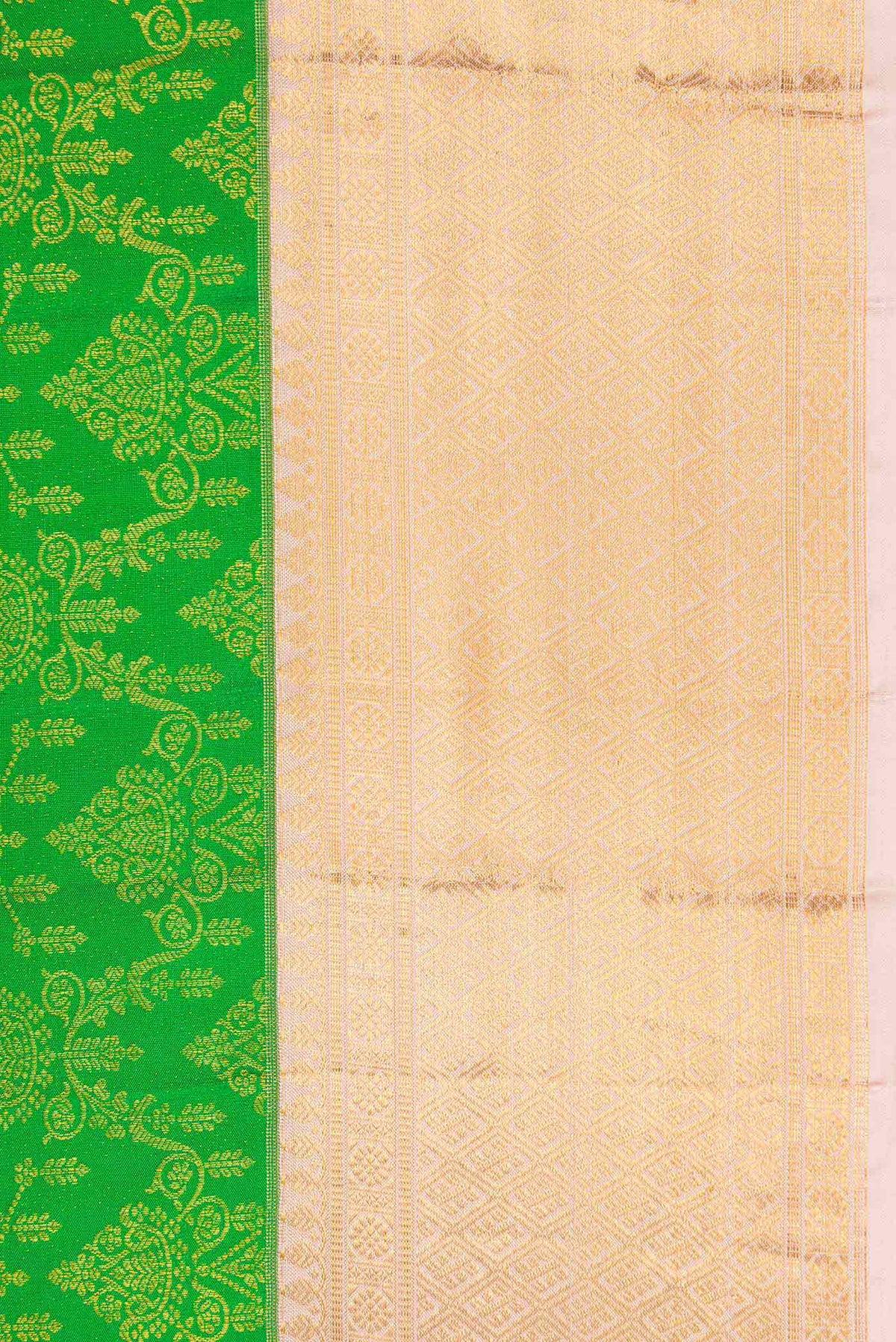 Border image of Parrot Green Dual Tone Kanchipuram Silk Saree with Zari Brocade on the body and Zari Border. 