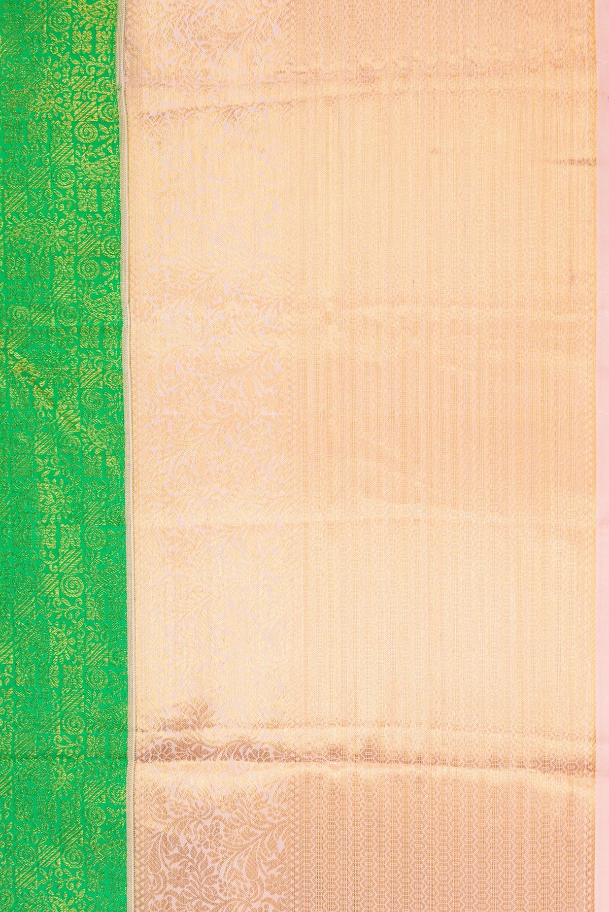 Border image of Parrot Green Dual Tone Kanchipuram Silk Saree with Zari Brocade on the body and Zari Border. 