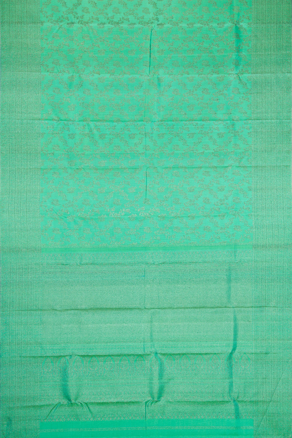 Flat view of Sea Green Dual Tone Kanjivaram Silk Saree with Zari Brocade on the body and Zari Border. 