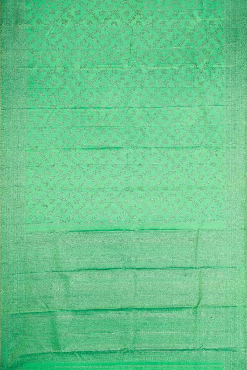 Flat view of Green Dual Tone Kanchipuram Silk Saree with Zari Brocade on the body and Zari Border