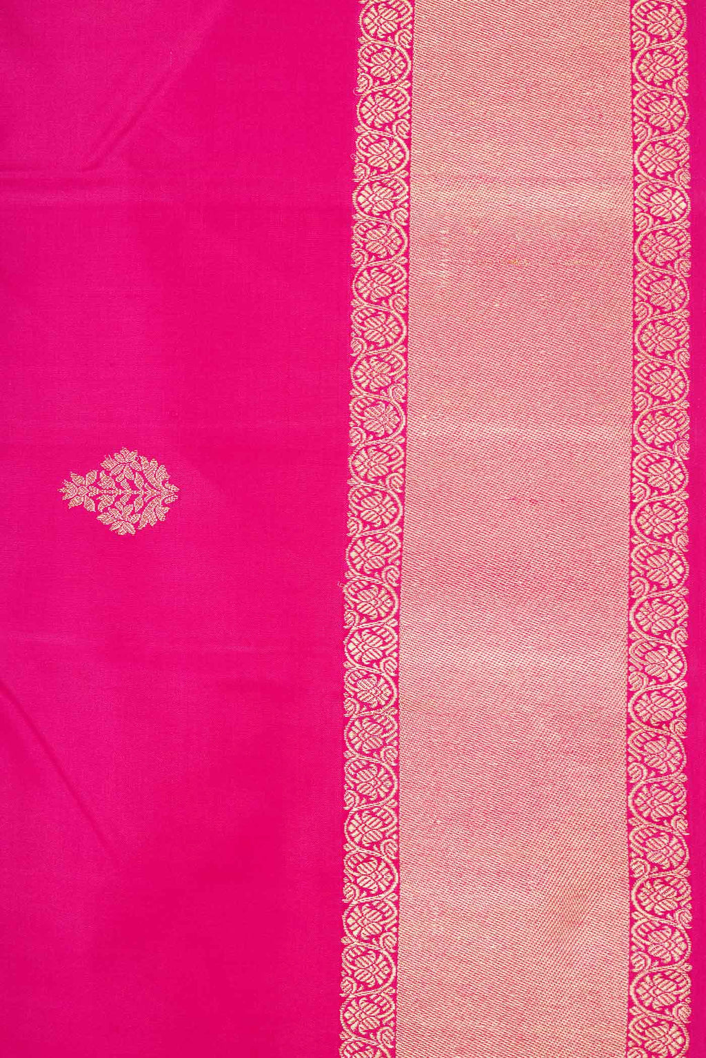 Border image of Dark Pink Dual Tone Kanchipuram Silk Saree with Zari Butta on the body and Zari Border