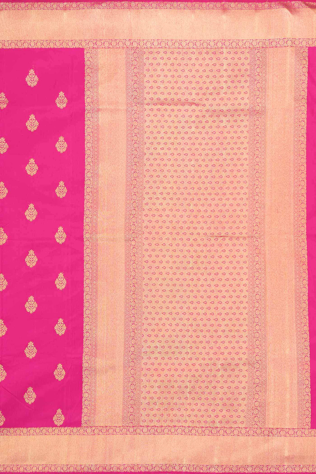 Close up image of the pallu of Dark Pink Dual Tone Kanchipuram Silk Saree with Zari Butta on the body and Zari Border