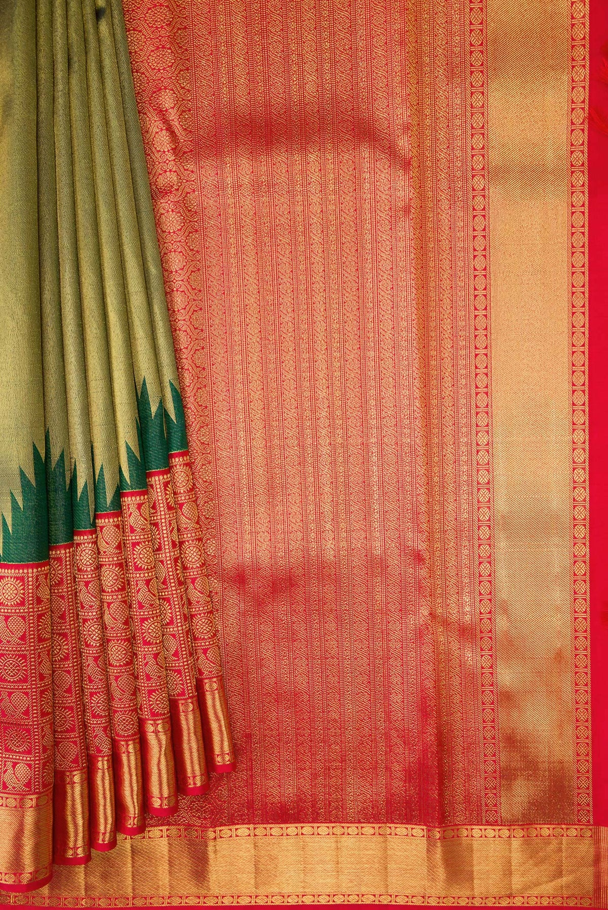 Pleats and pallu of Pure Silk Pure Zari Bottle Green Dual Tone Kanjivaram Saree with Zari Brocade on the body and Fancy Border. 