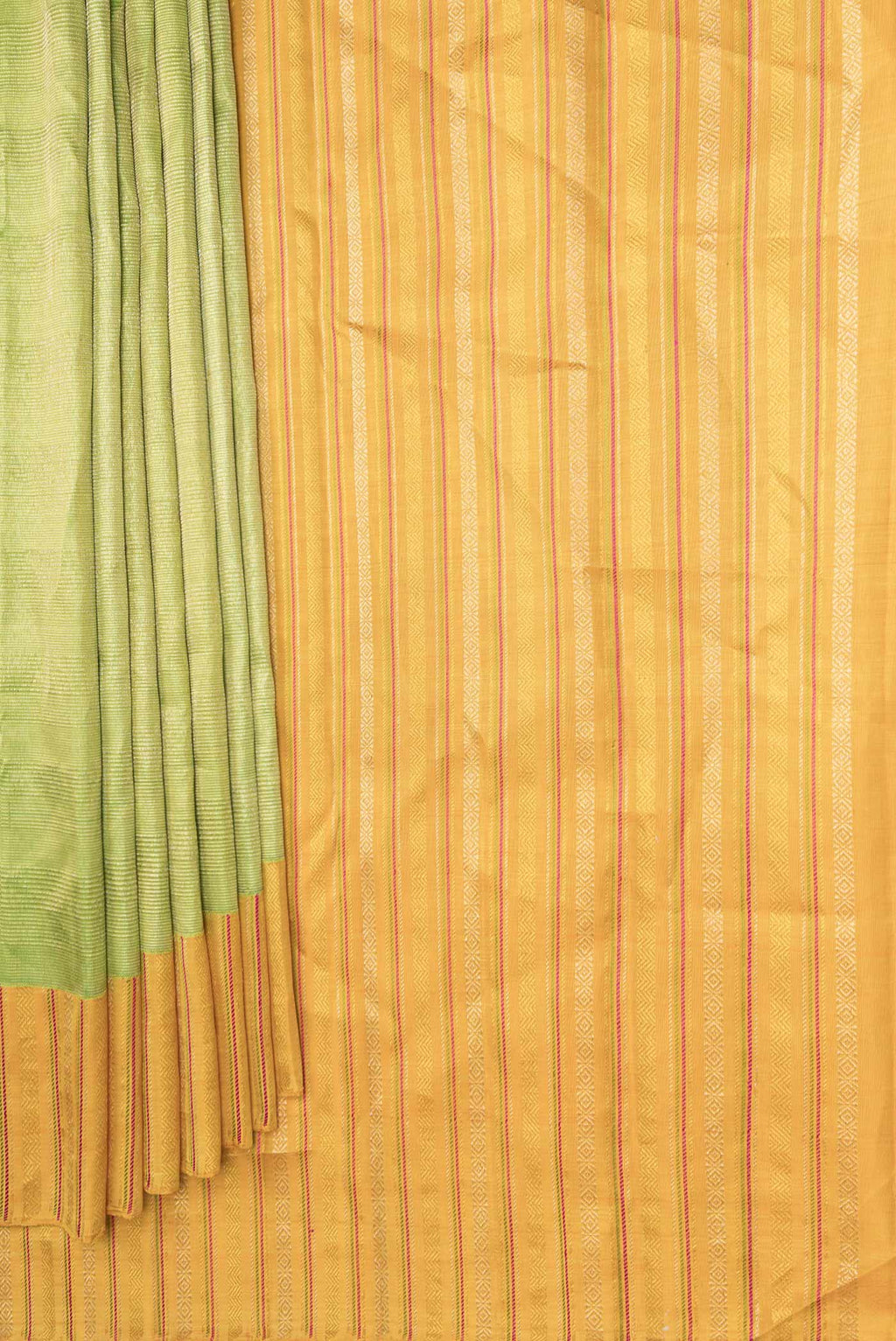 Pleats and pallu of Pure Silk Pure Zari Green Dual Tone Kanchipuram Saree with Zari Brocade on the body and Zari Border