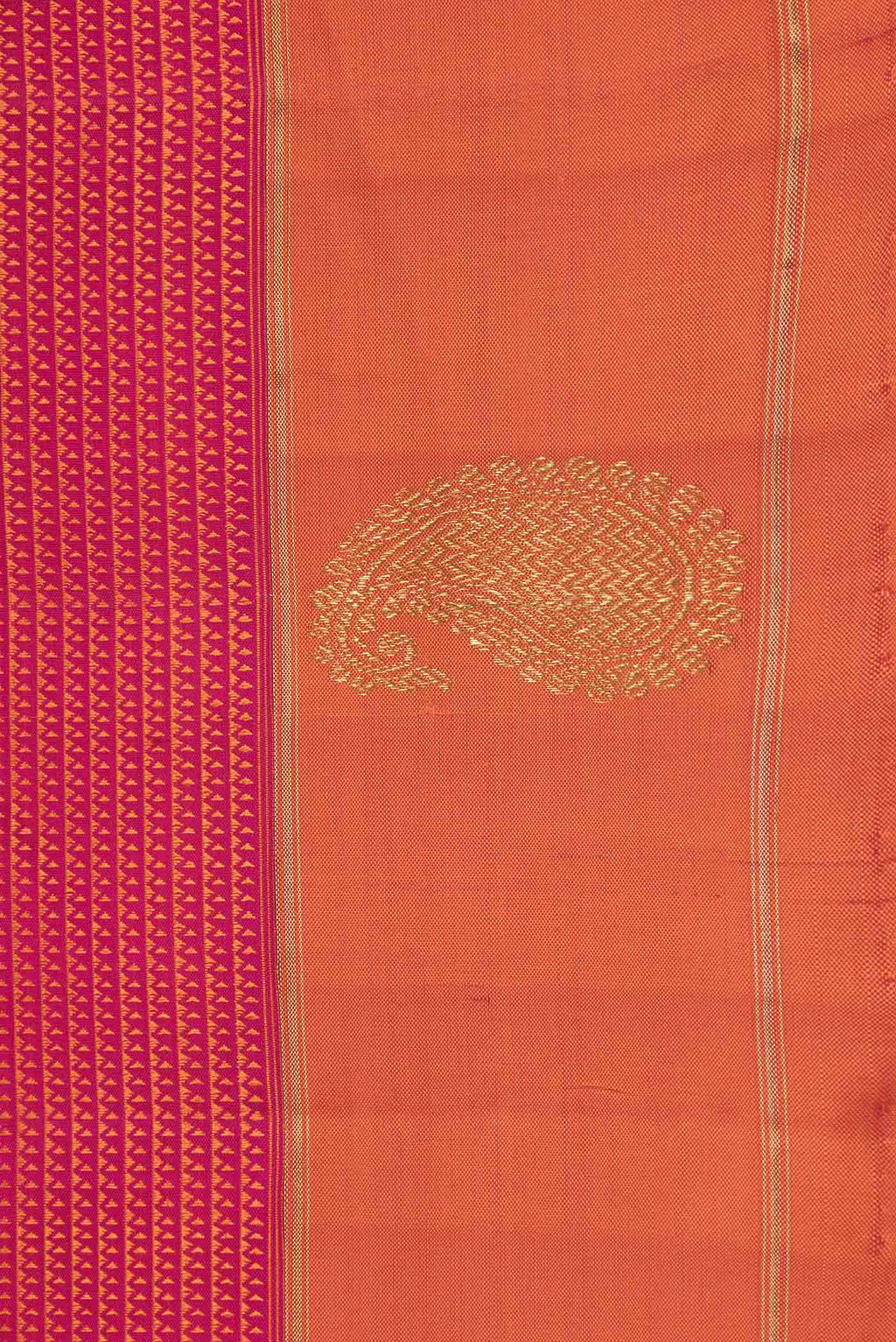 Border image of Pure Silk Pure Zari Pink Dual Tone Kanchipuram SareeJacquard design on the body and Zari Border