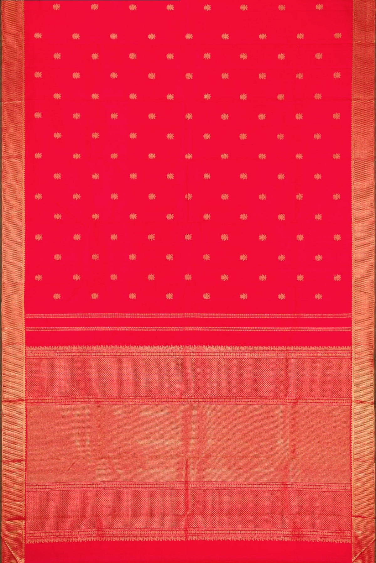 Flat view of Red Dual Tone Kanchipuram Silk Saree with Zari Butta on the body and Zari Border. 